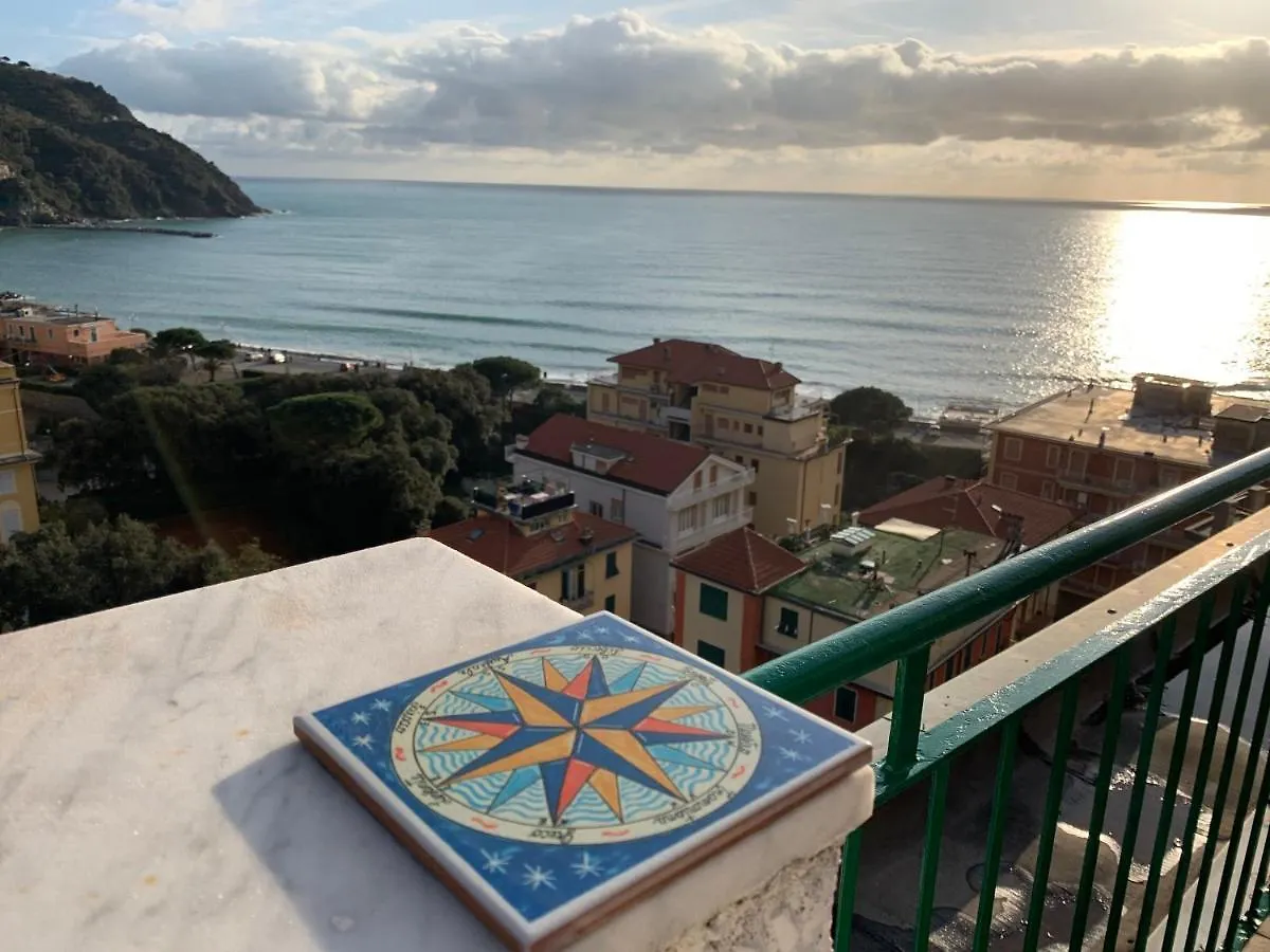 Sunray By The Sea Daire Levanto